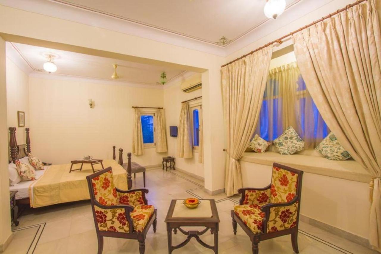 Akshay Niwas Boutique Luxury Hotel Udaipur Ngoại thất bức ảnh