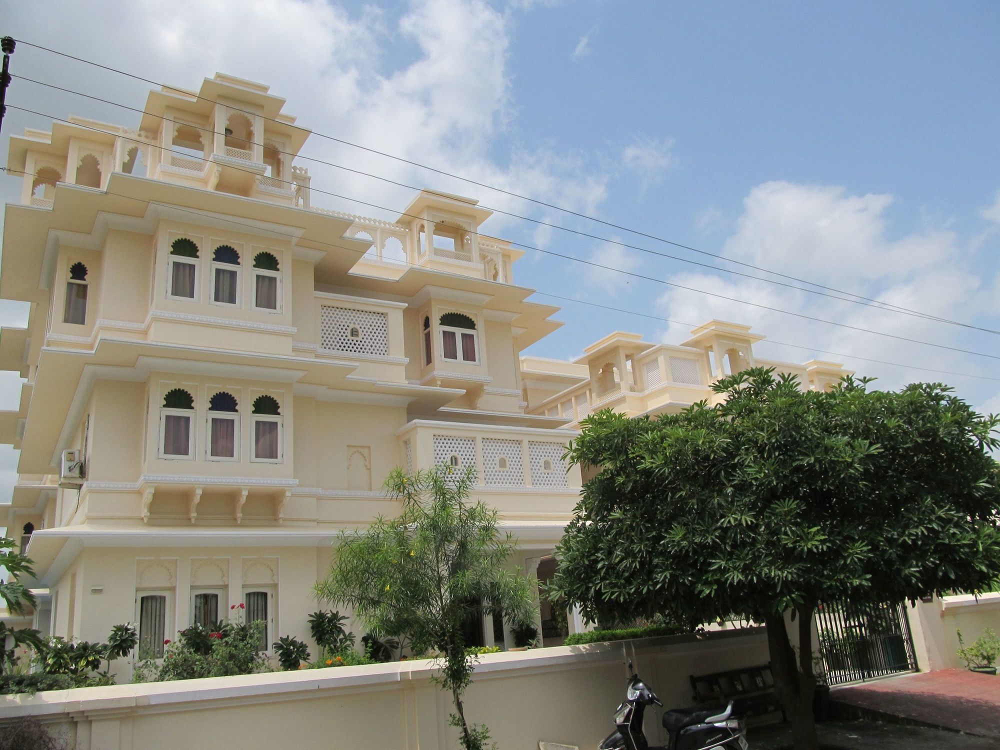 Akshay Niwas Boutique Luxury Hotel Udaipur Ngoại thất bức ảnh
